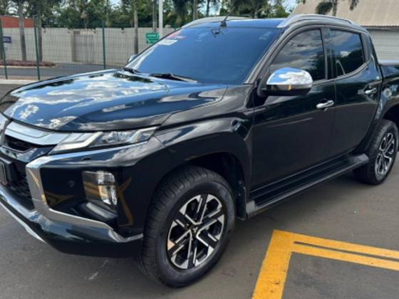 MITSUBISHI L200 TRITON 2.4 16V TURBO DIESEL SPORT HPE-S CD 4P 4X4 AUTOMÁTICO